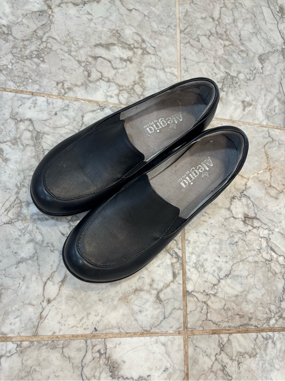 Alegria Emma Clogs Women 38 (8)Black Leather Wedge Slip On Shoes EMM-601